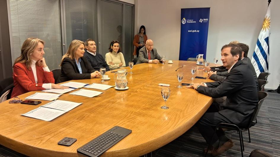 Intendencias de Rivera y Tacuarembó recibieron camiones en el marco de proyecto de economía circular Intendencias de Rivera y Tacuarembó recibieron camiones en el marco de proyecto de economía circular