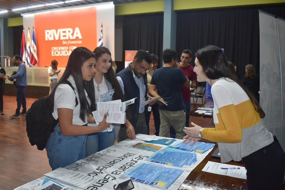Feria de Oportunidades de estudios en Rivera.