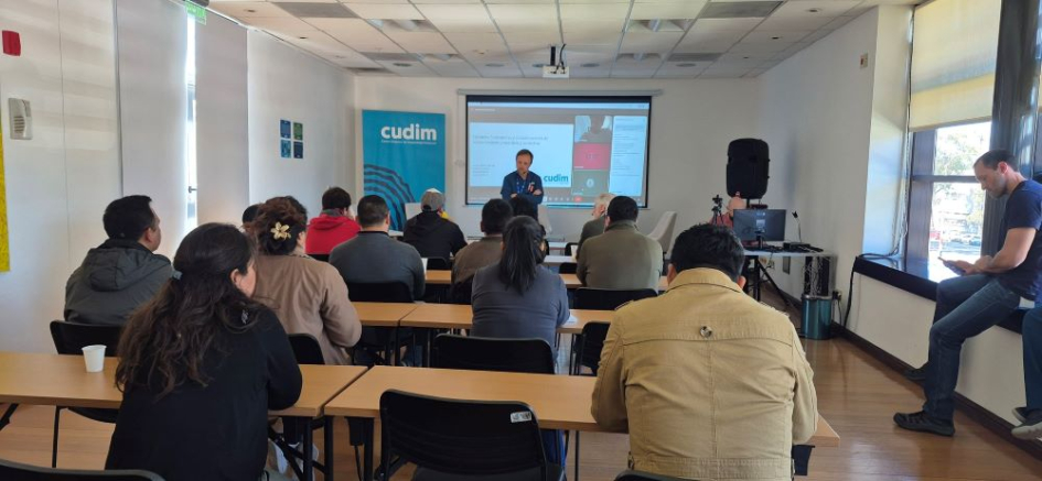 Curso sobre mantenimiento y gestión de equipos biomédicos. Foto: JICA