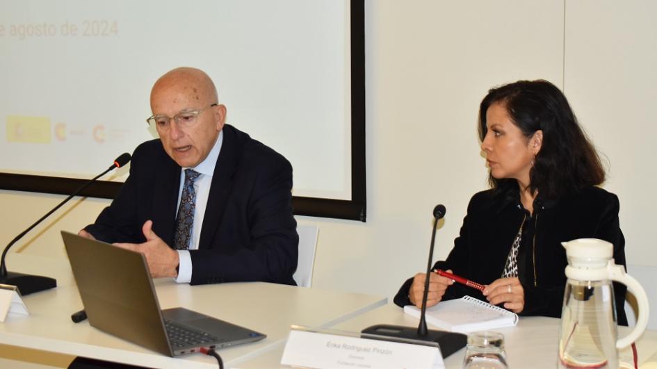 Presentación de oportunidades de formación facilitadas por Fundación Carolina