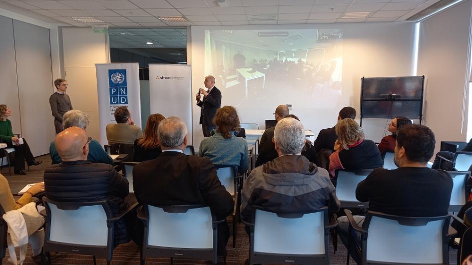 Presentación de diagnóstico sobre sistema de alerta temprana (SAT) multiamenazas en Uruguay Presentación de diagnóstico sobre sistema de alerta temprana (SAT) multiamenazas en Uruguay
