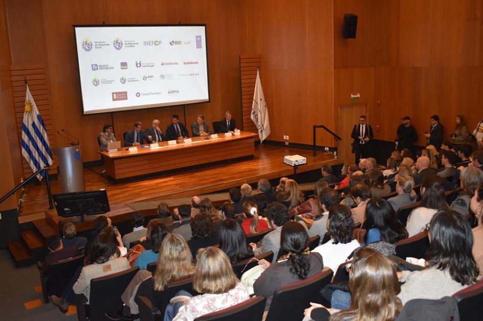 Lanzamiento del Primer Bono de Impacto Social de Uruguay