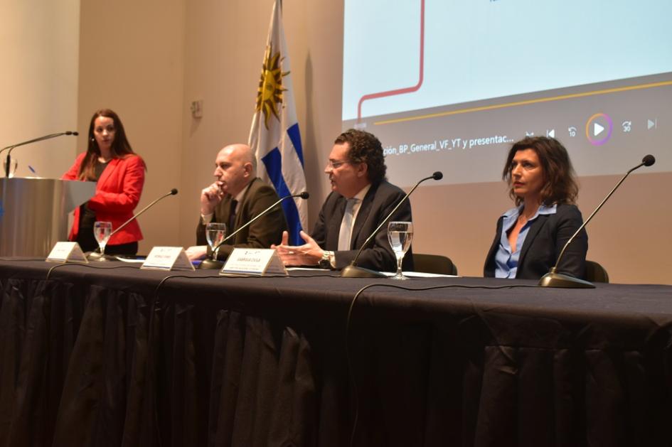 Presentación de las Buenas Prácticas de Uruguay en Torre Ejecutiva