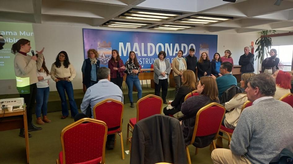 Primer encuentro regional de municipios sostenibles con representantes de Maldonado, Lavalleja y Roc