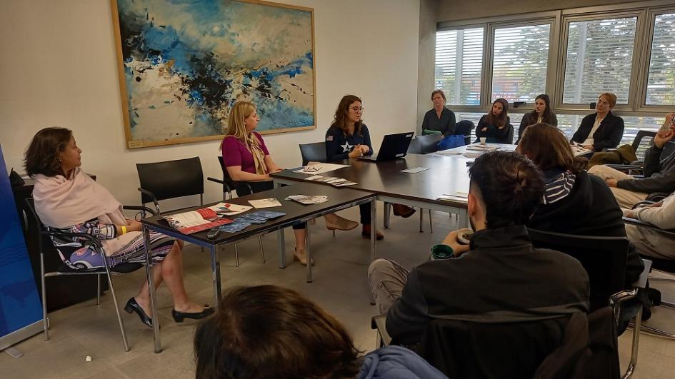 Charlas sobre oportunidades de estudio, formación, intercambio estudiantil y becas en Maldonado. Charlas sobre oportunidades de estudio, formación, intercambio estudiantil y becas en Maldonado.