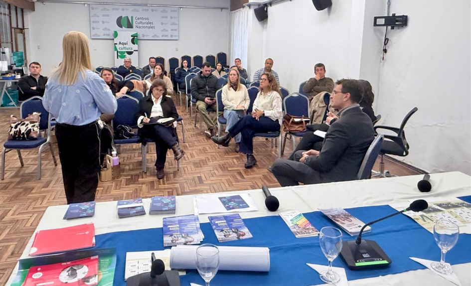 Encuentro entre equipos de AUCI, intendencia y municipios de Cerro Largo
