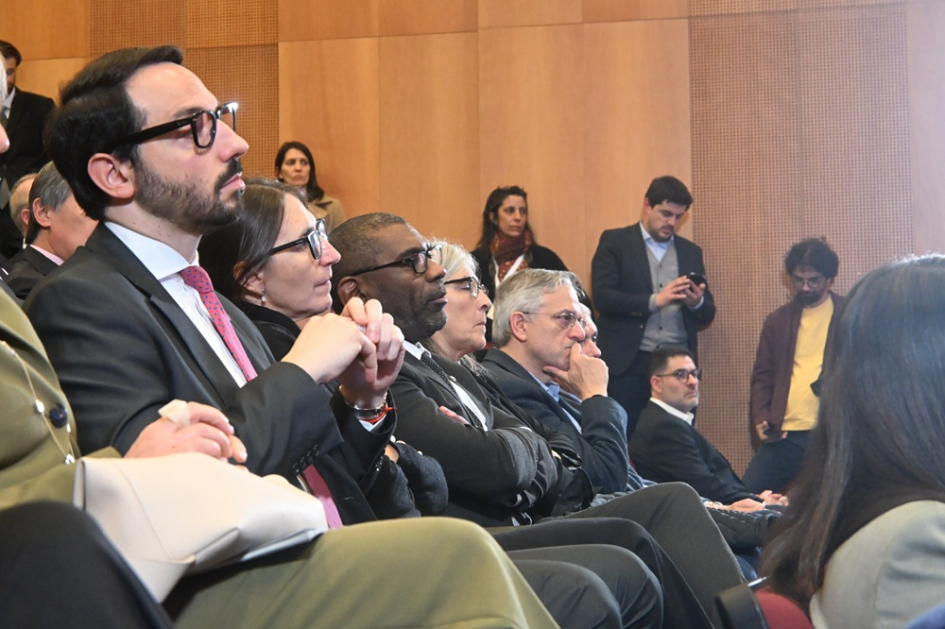 Presentación Informe Democracias bajo presión