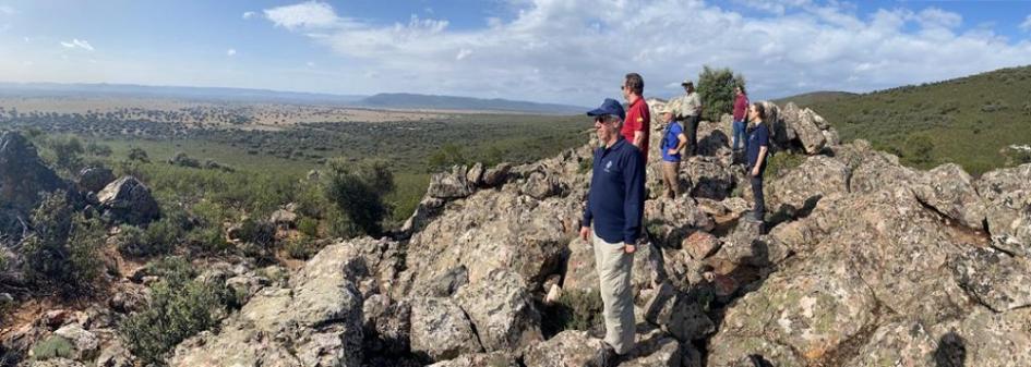 Equipos técnicos realizando visitas en el territorio en España.