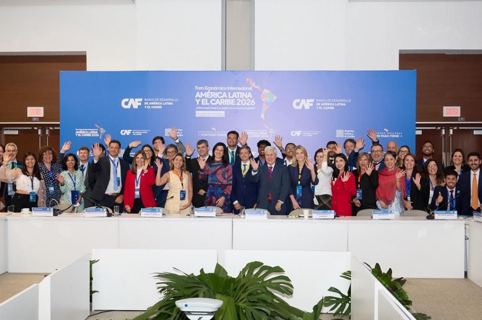 Director ejecutivo de AUCI, Martín Clavijo participó en taller sobre Gobernanza para el desarrollo.