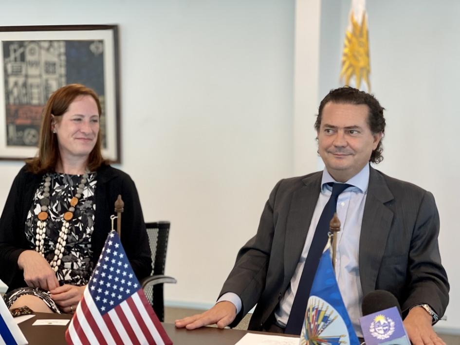 Firma de convenio entre OEA y AUCI en Torre Ejecutiva. Firma de convenio entre OEA y AUCI en Torre Ejecutiva.