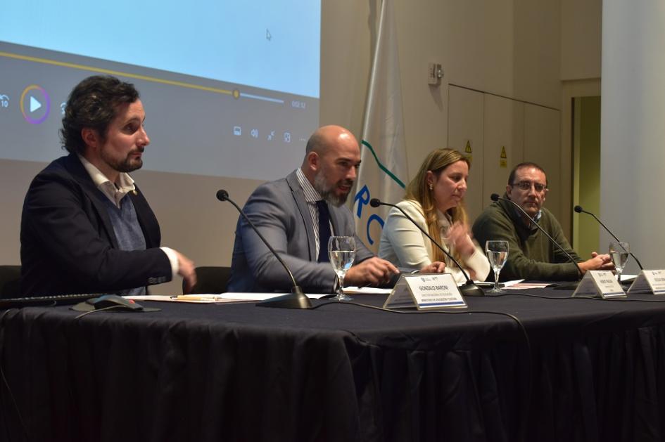Presentación de las Buenas Prácticas de Uruguay en Torre Ejecutiva