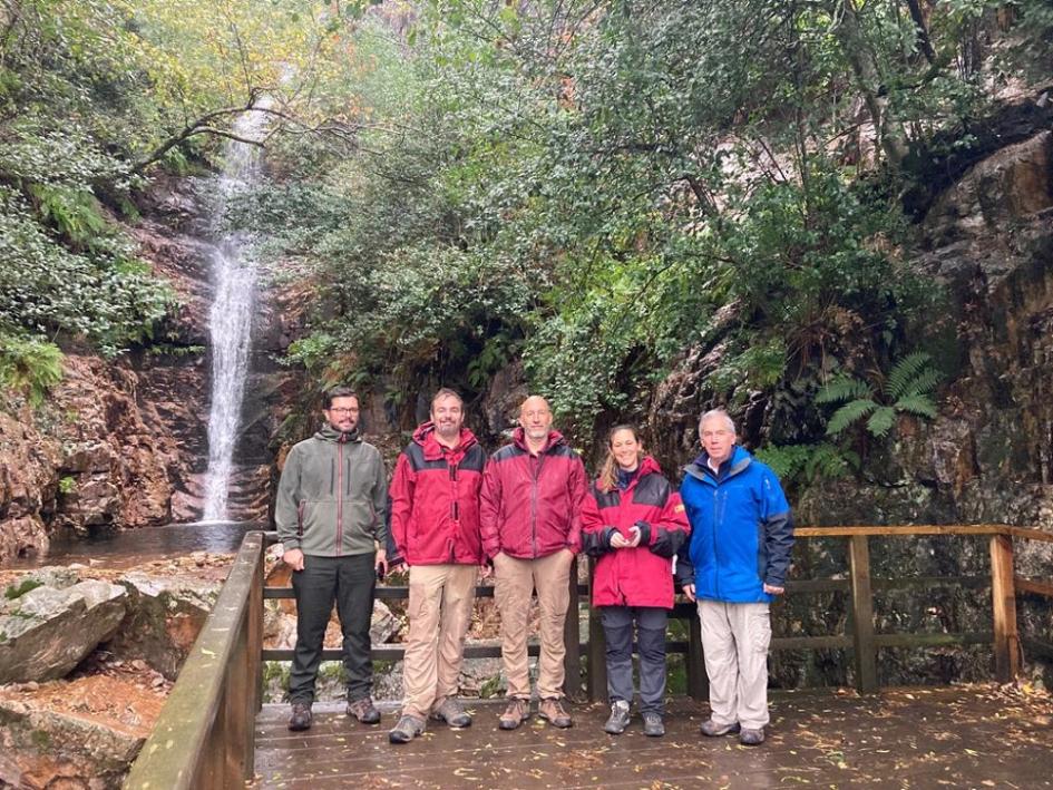 Equipos técnicos realizando visitas en el territorio en España. Equipos técnicos realizando visitas en el territorio en España.