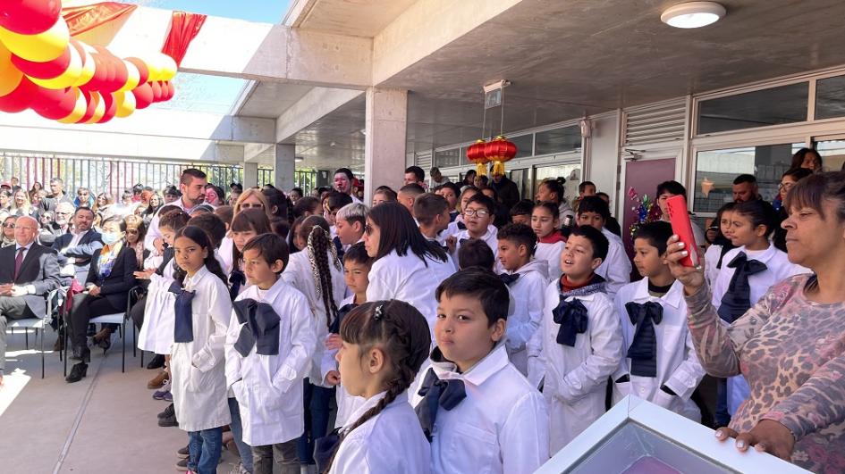 Inauguración de la escuela n.° 319, República Popular China Inauguración de la escuela n.° 319, República Popular China