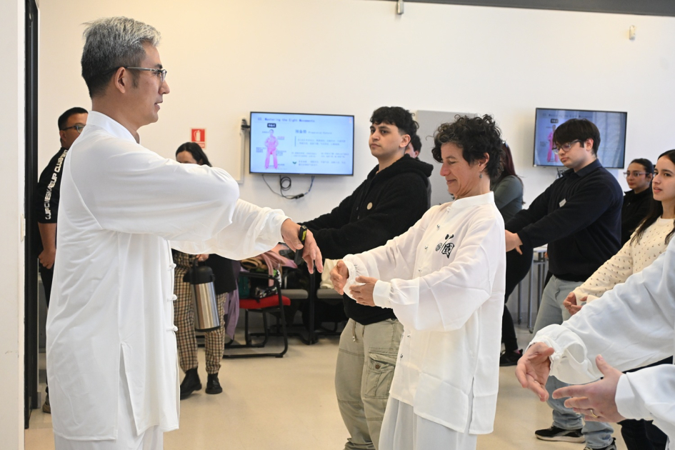 Seminario de Idioma, Cultura y Tradiciones de China en la ciudad de Fray Bentos, Uruguay