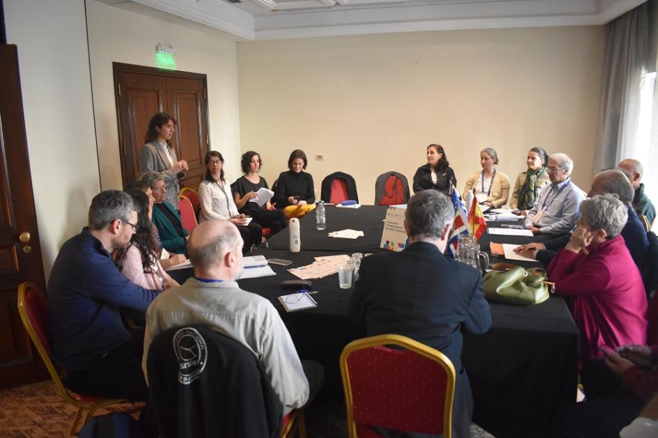 Reunión de trabajo entre representantes de España, Costa Rica y Uruguay.