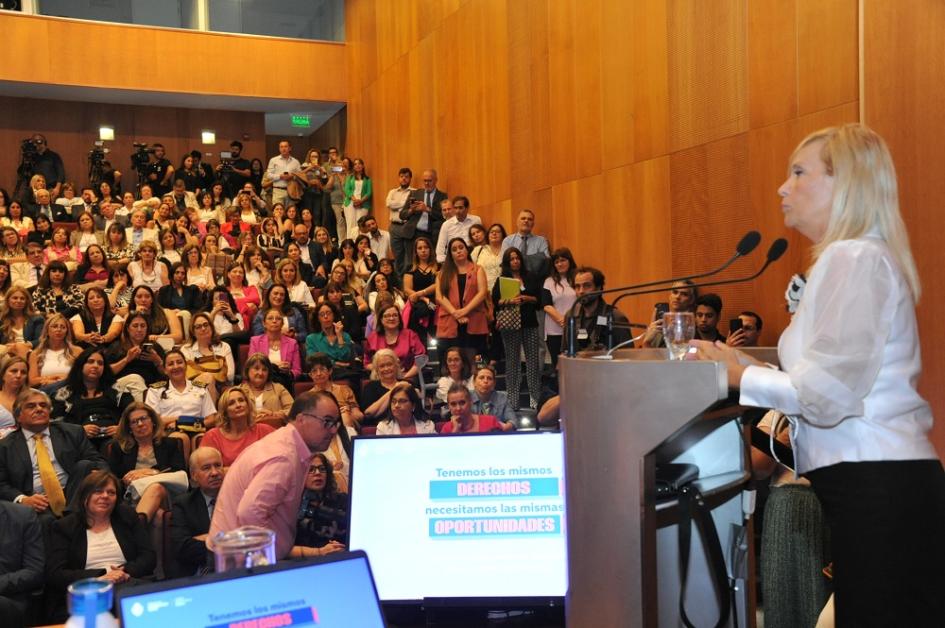 Día Internacional de las Mujeres Día Internacional de las Mujeres