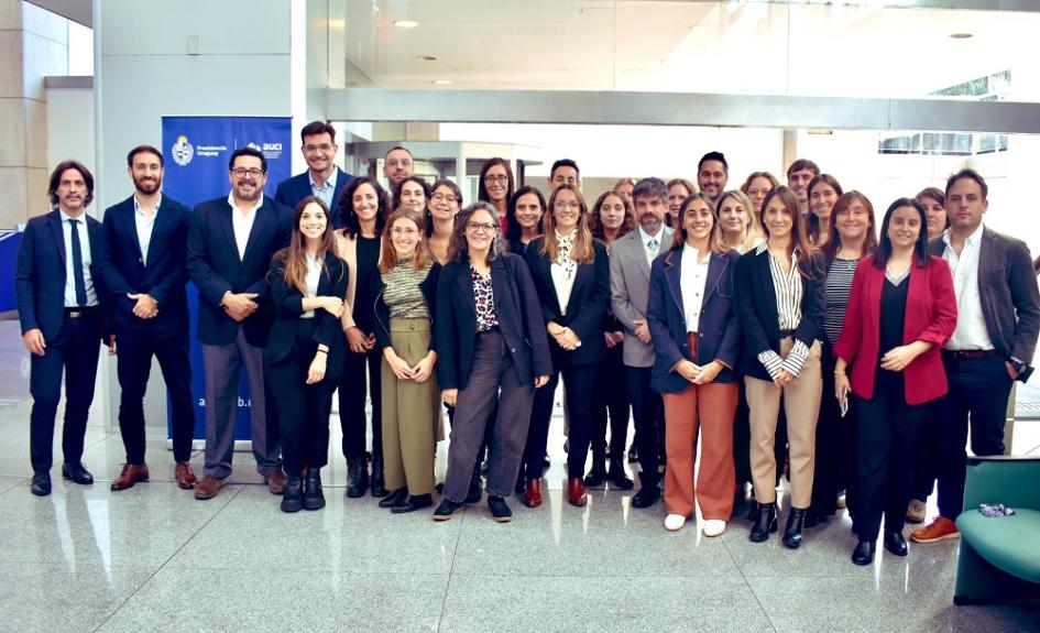 Prosecretario de Presidencia en reunión con funcionarios de AUCI Prosecretario de Presidencia en reunión con funcionarios de AUCI