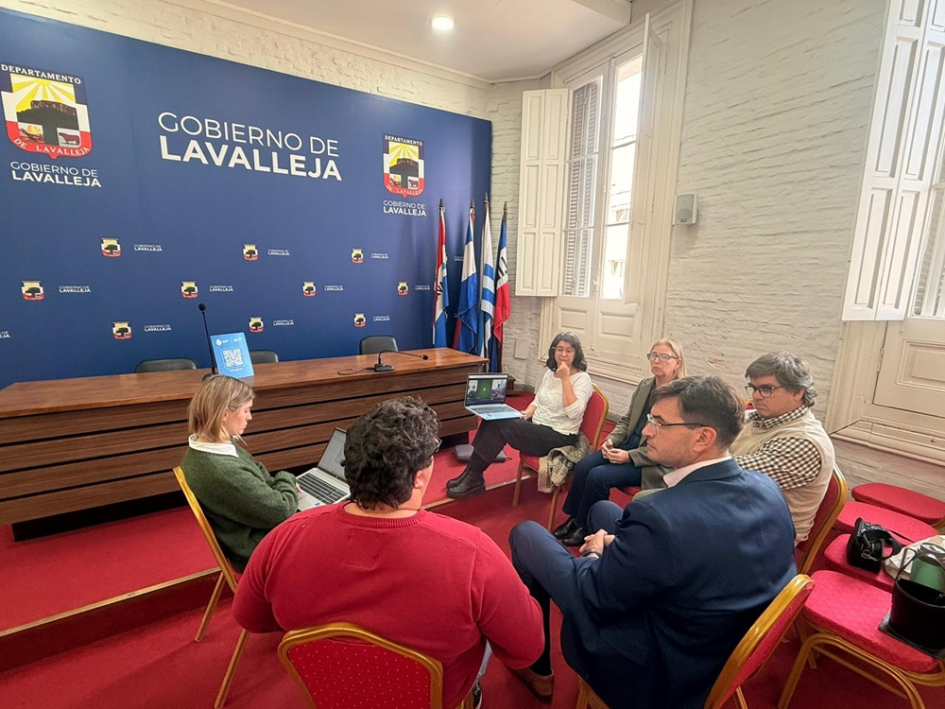 Reunión de representantes de AUCI y municipios de Lavalleja