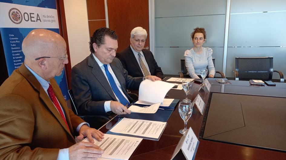 The Trust for the Americas y AUCI firmaron convenio de cooperación. 