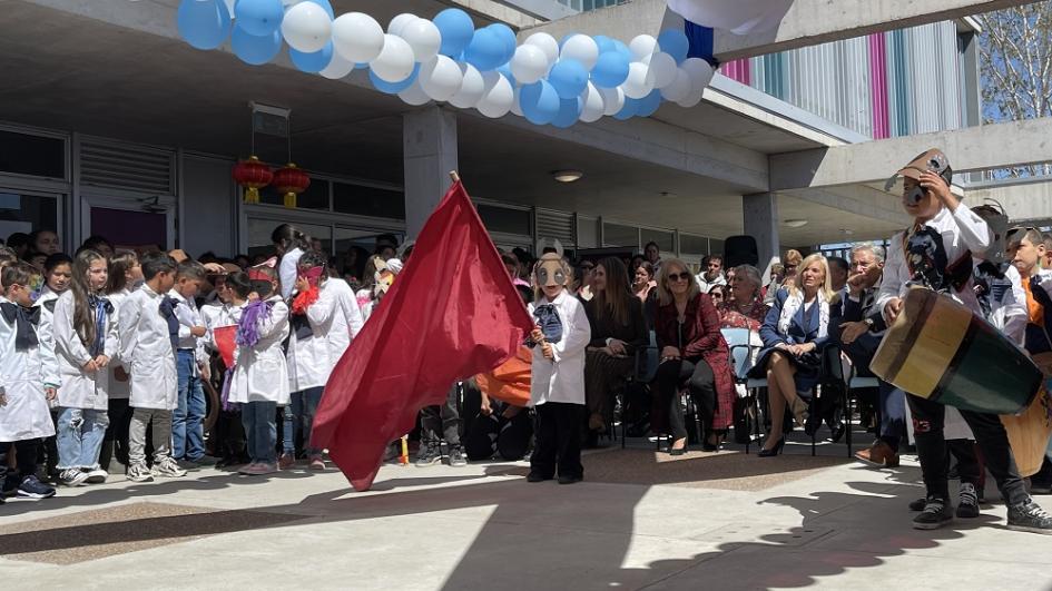 Inauguración de la escuela n.° 319, República Popular China