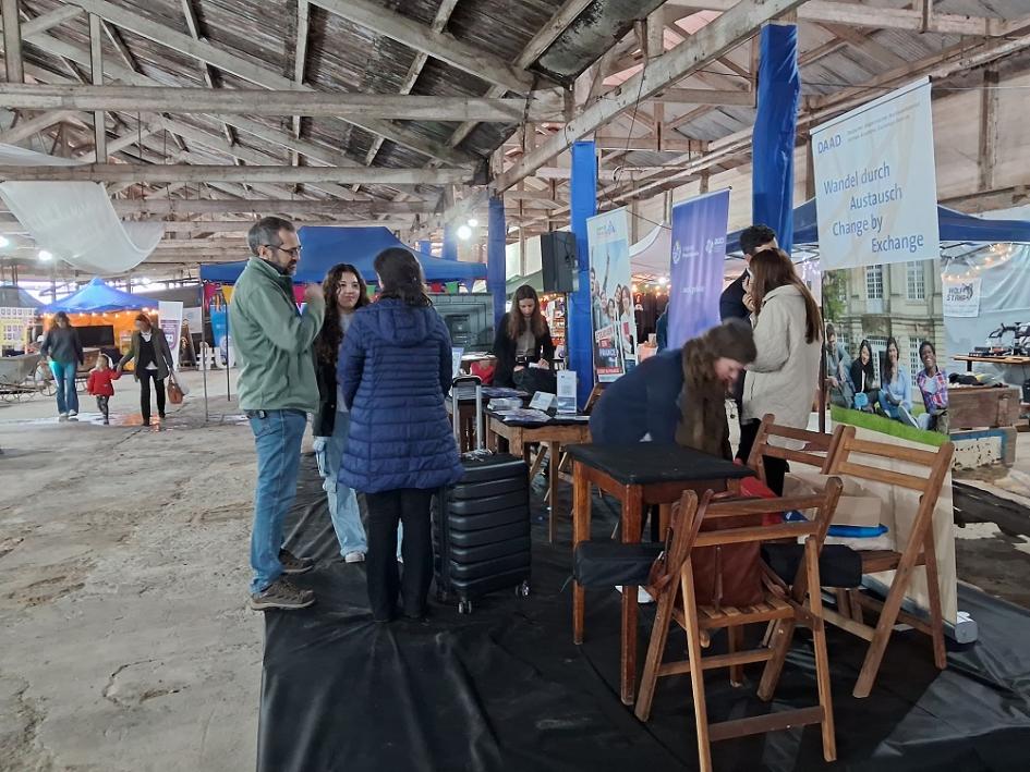 Embajadas, fundaciones y AUCI en Feria Agua y Patrimonio de Río Negro