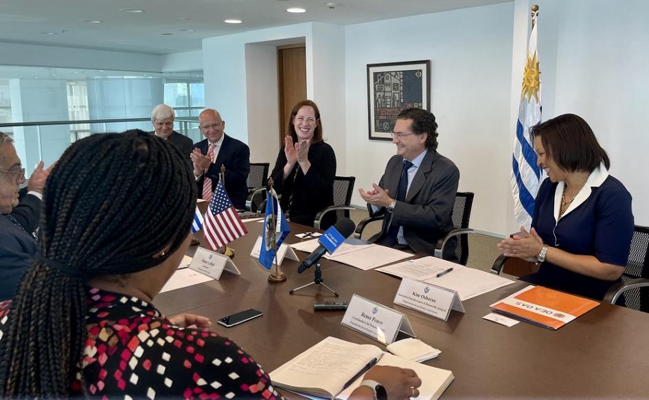 Firma de convenio entre OEA y AUCI en Torre Ejecutiva. Firma de convenio entre OEA y AUCI en Torre Ejecutiva.
