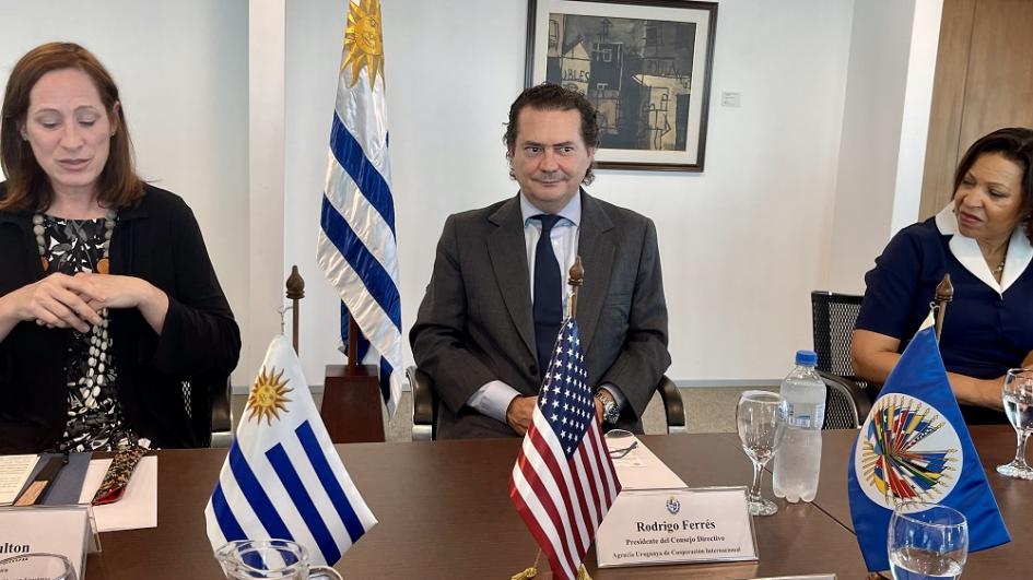 Firma de convenio entre OEA y AUCI en Torre Ejecutiva. Firma de convenio entre OEA y AUCI en Torre Ejecutiva.
