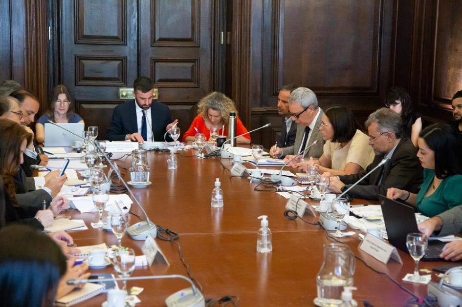 Primeras jornadas de intercambio de experiencias y buenas prácticas entre agencias. Primeras jornadas de intercambio de experiencias y buenas prácticas entre agencias.