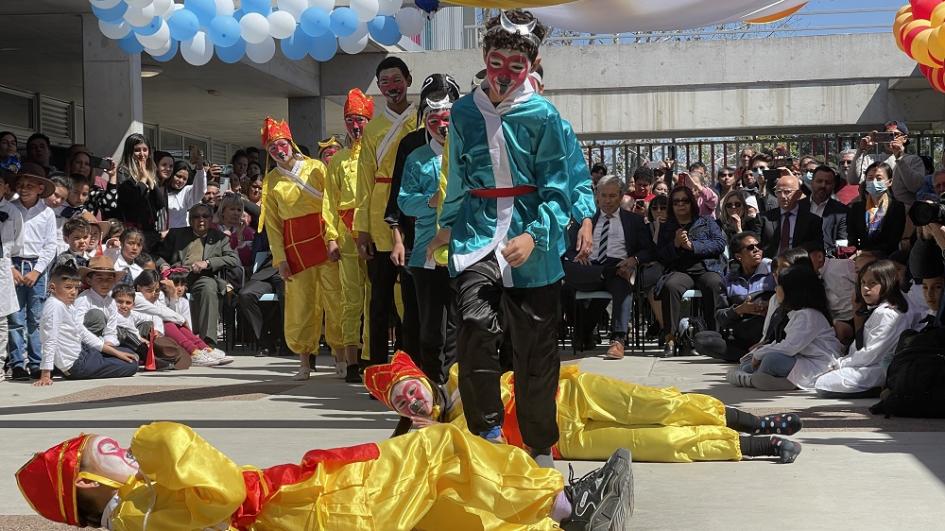 Inauguración de la escuela n.° 319, República Popular China Inauguración de la escuela n.° 319, República Popular China