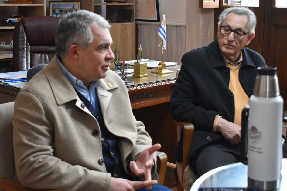 Reunión de equipos de la Intendencia de Treinta y Tres y AUCI