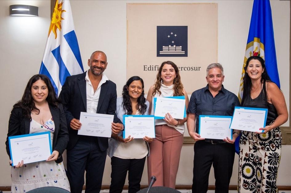 Entrega de títulos del Diploma Herramientas Digitales para el Turismo