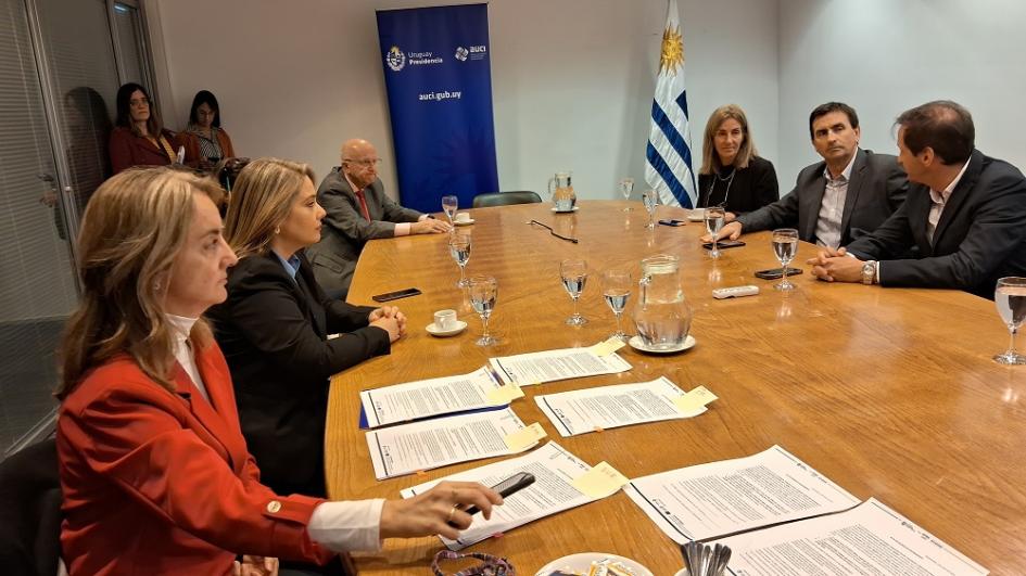 Intendencias de Rivera y Tacuarembó recibieron camiones en el marco de proyecto de economía circular Intendencias de Rivera y Tacuarembó recibieron camiones en el marco de proyecto de economía circular