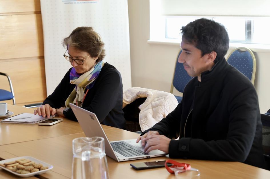 Chile y Uruguay analizaron la comunicación de proyectos de cooperación con UE Chile y Uruguay analizaron la comunicación de proyectos de cooperación con UE
