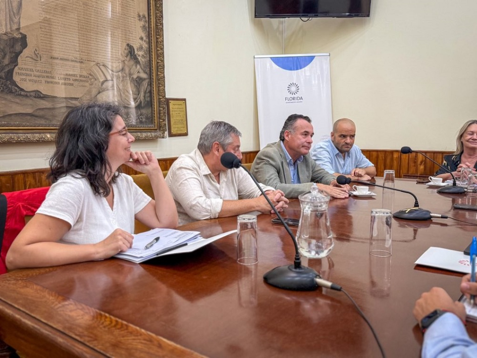 Autoridades de AUCI, intendencia y municipios de Florida