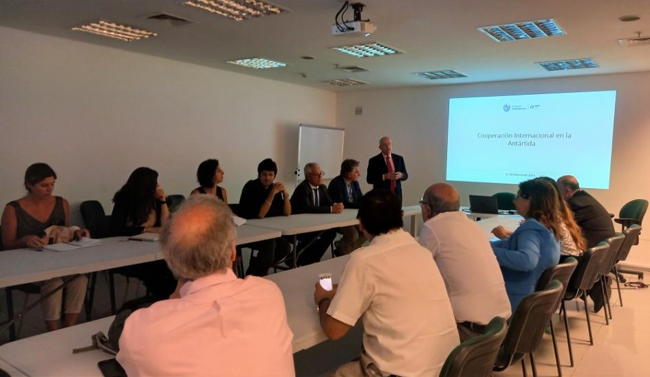 Presentación del trabajo La cooperación internacional en la Antártida.