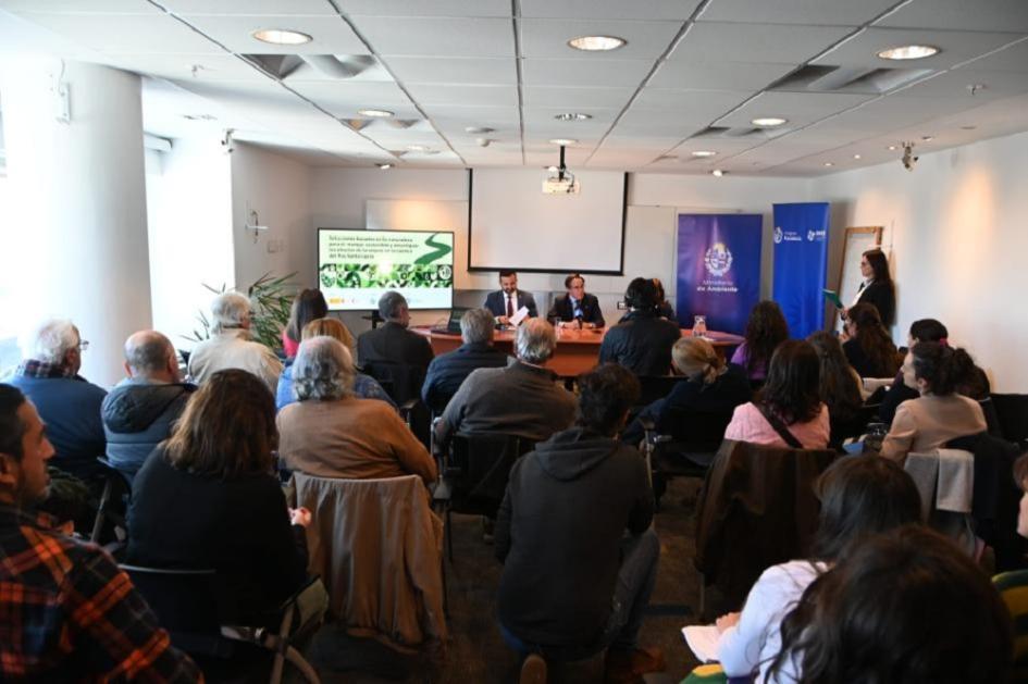 Presentación y firma de acuerdo para realizar proyecto que fortalece la cuenca del río Santa Lucía Presentación y firma de acuerdo para realizar proyecto que fortalece la cuenca del río Santa Lucía