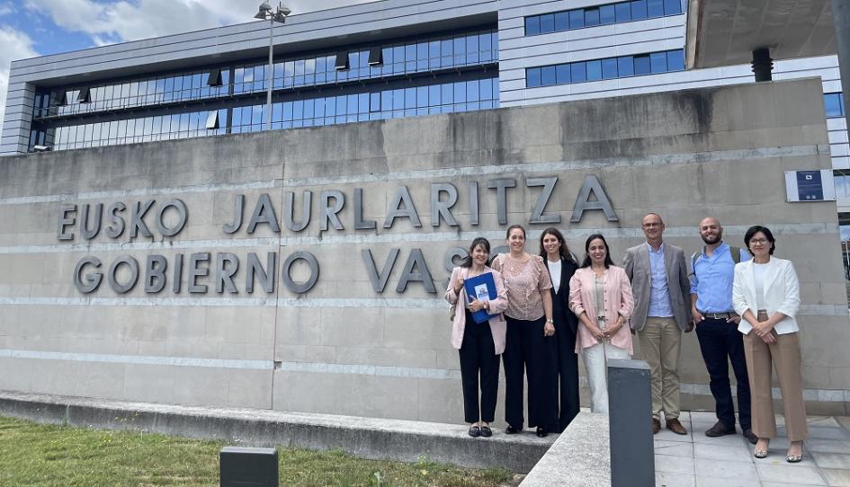 Misión de Secretaria de Cuidados del Mides al País Vasco Misión de Secretaria de Cuidados del Mides al País Vasco