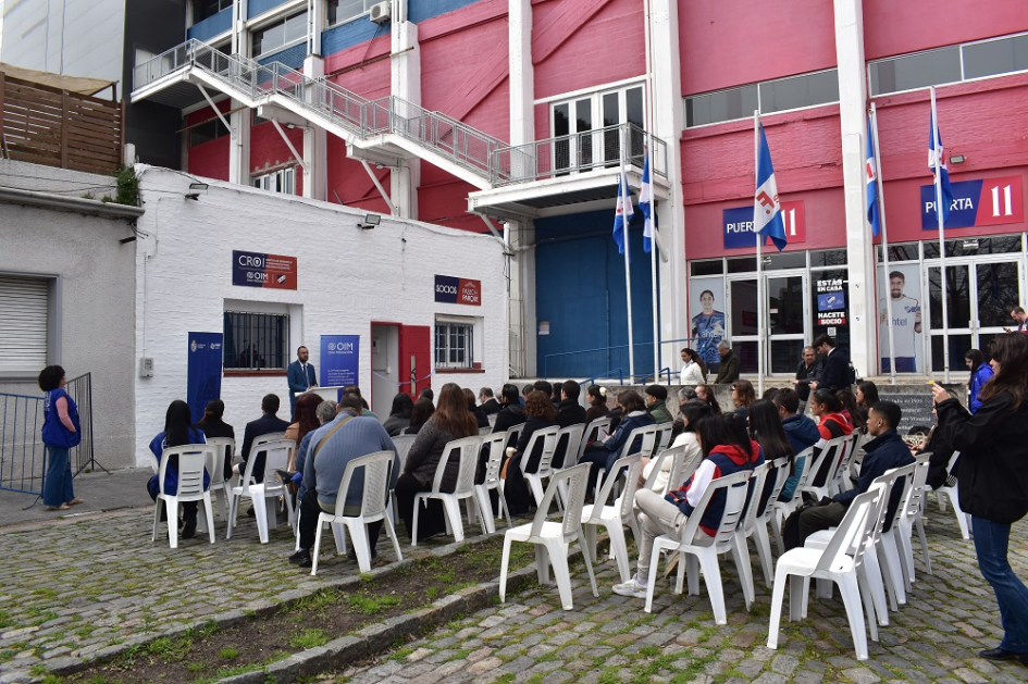 Centro de Referencia y Orientación para personas migrantes en el Club Nacional de Football