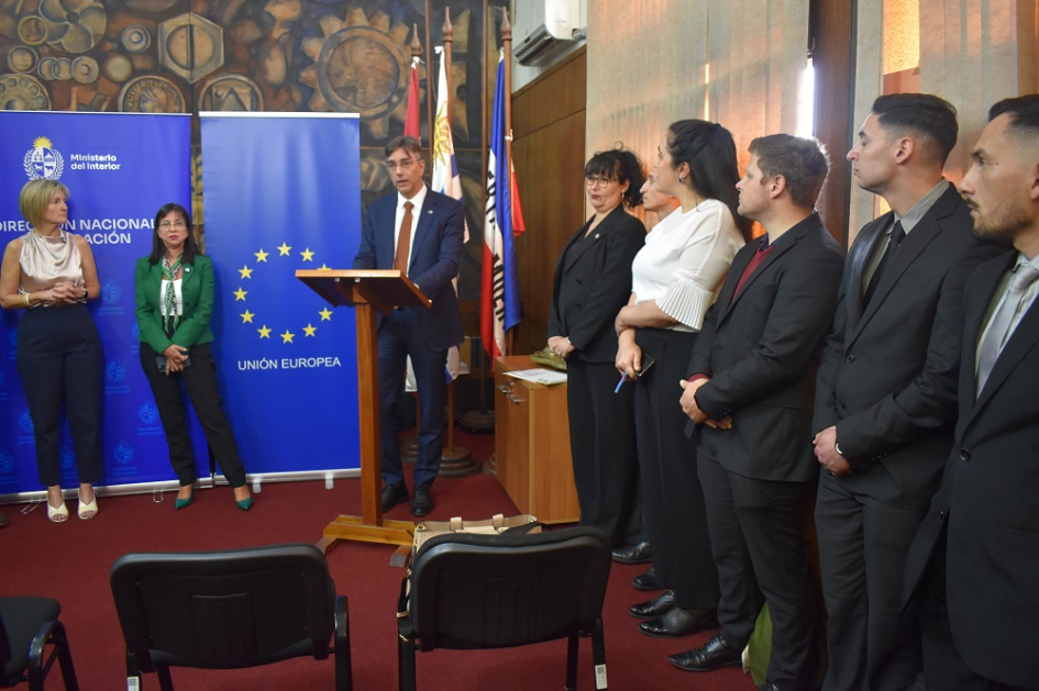 Entrega de certificados del curso Verificación documental en el marco del Punto Atenas Uruguay