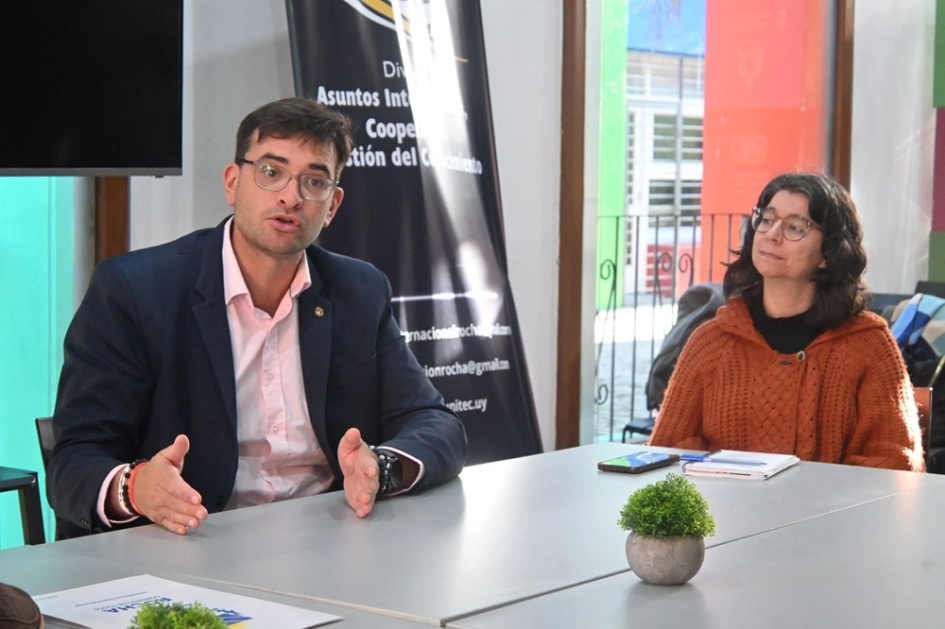Reunión entre AUCI y representantes de Cooperación y Municipios de Rocha