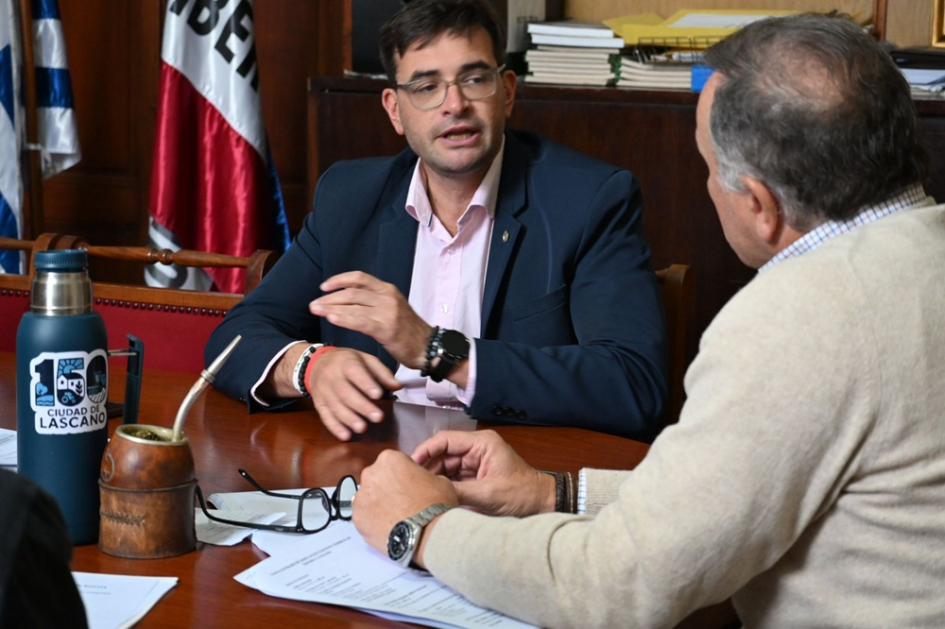Reunión entre representantes de AUCI y la Intendencia de Rocha