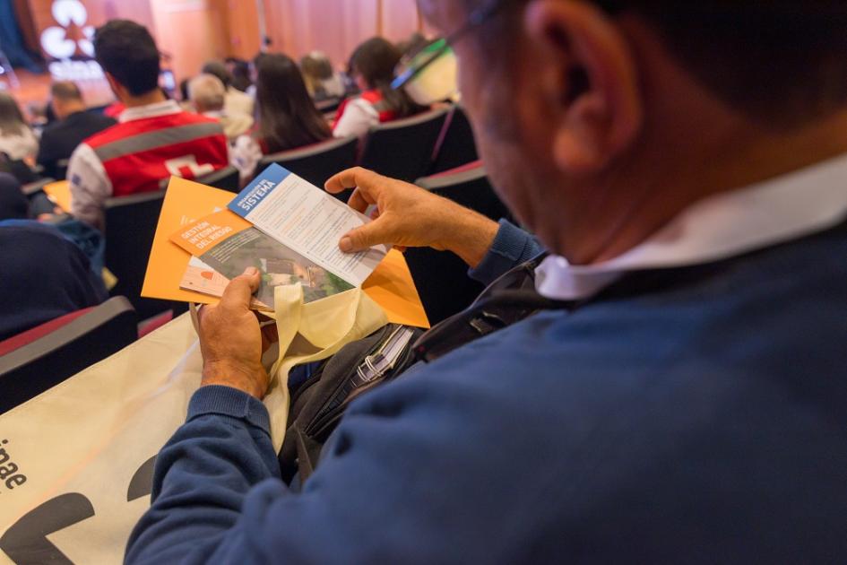 Primer Encuentro Nacional de Organizaciones Sociales sobre Gestión Integral del Riesgo de Desastres Primer Encuentro Nacional de Organizaciones Sociales sobre Gestión Integral del Riesgo de Desastres