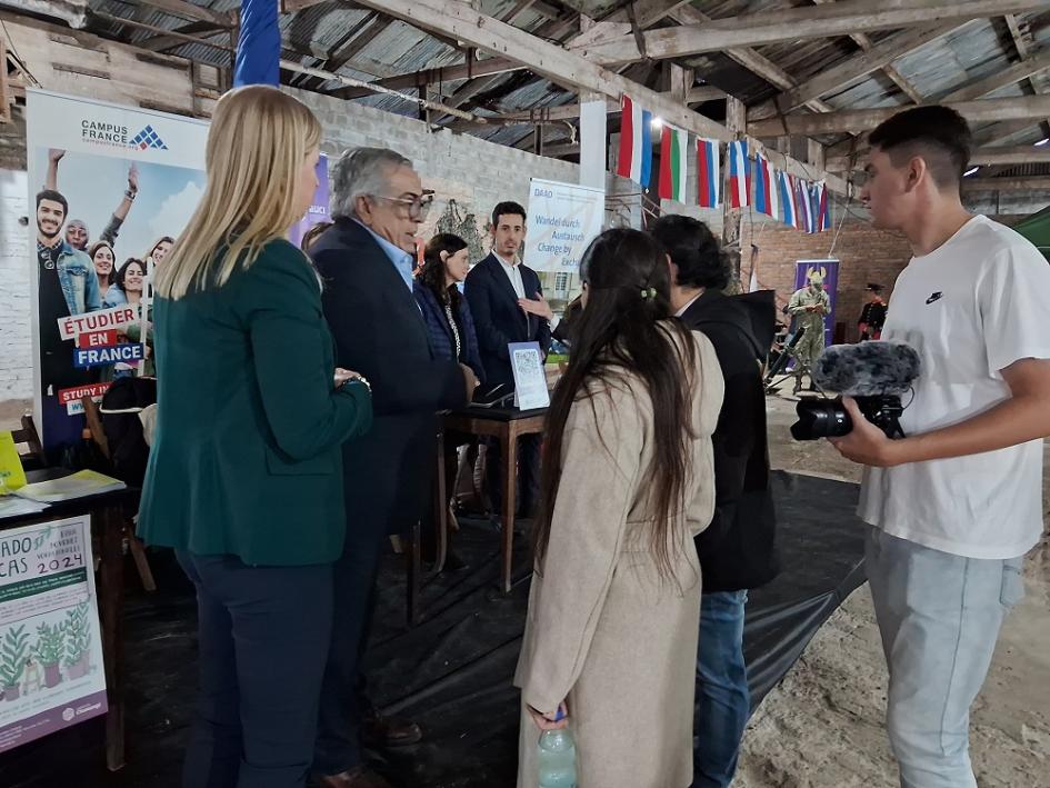 Embajadas, fundaciones y AUCI en Feria Agua y Patrimonio de Río Negro