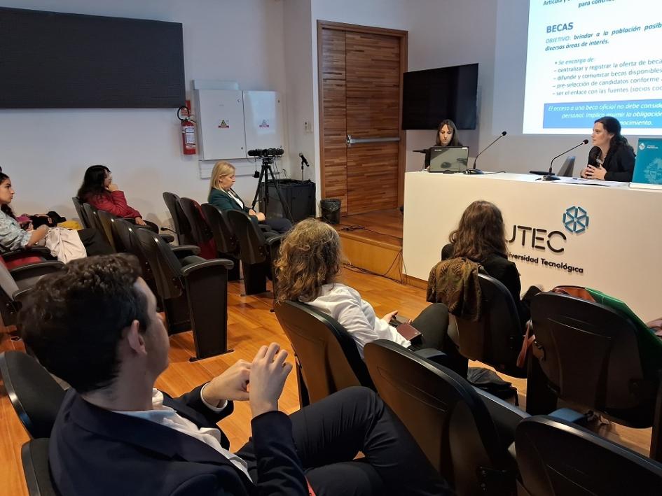 Embajadas, fundaciones y AUCI en UTEC Embajadas, fundaciones y AUCI en UTEC