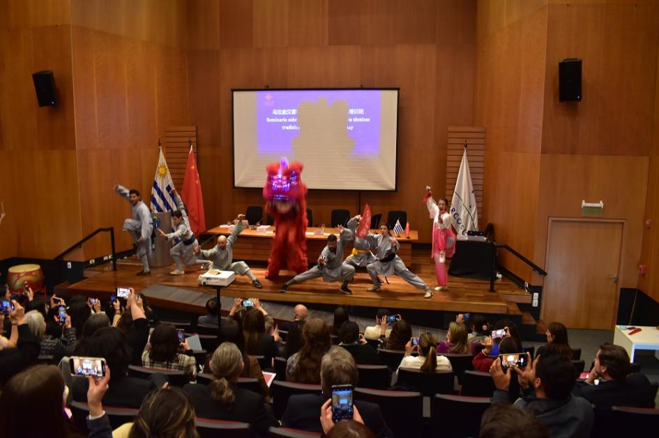 Ceremonia de clausura del Seminario sobre idioma, cultura y técnicas tradicionales de China