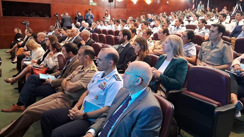 La conferencia internacional: La paz necesita a las mujeres La conferencia internacional: La paz necesita a las mujeres