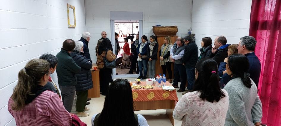 Reunión de emprendedores y autoridades en local comercial de La Paloma, Durazno