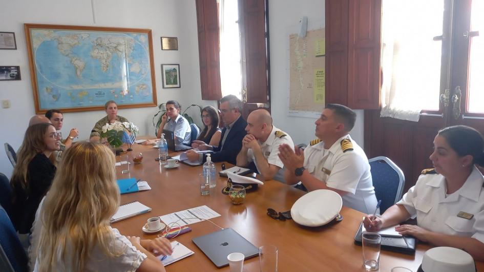 Comienzo del proyecto que apoya la participación operativa de mujeres en misiones de paz. Comienzo del proyecto que apoya la participación operativa de mujeres en misiones de paz.
