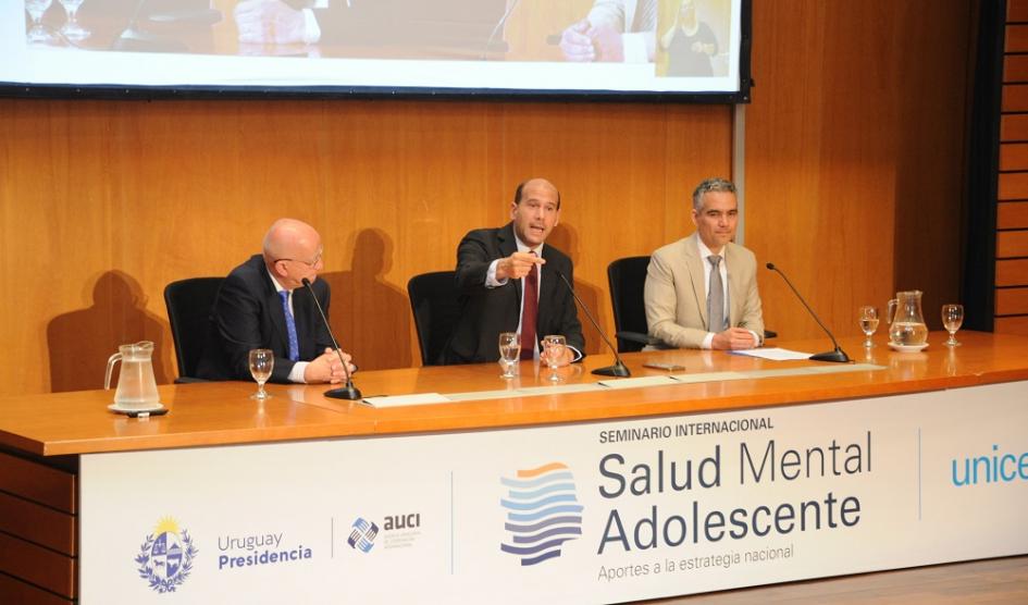 Seminario internacional “Salud Mental Adolescente: aportes a la estrategia nacional” Seminario internacional “Salud Mental Adolescente: aportes a la estrategia nacional”