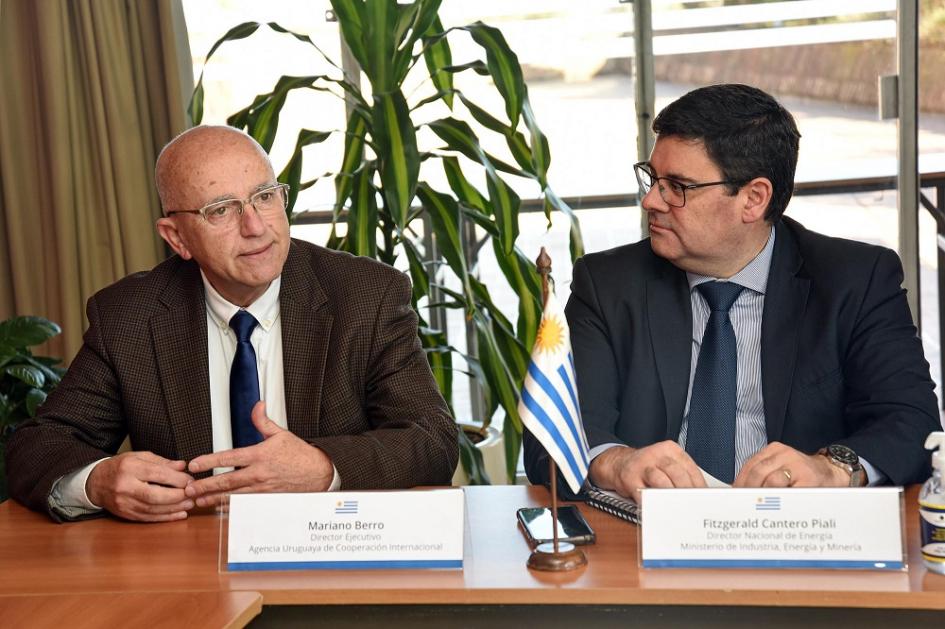 Bolivia y Uruguay intercambian conocimiento sobre energías renovables. Foto: MIEM Bolivia y Uruguay intercambian conocimiento sobre energías renovables. Foto: MIEM